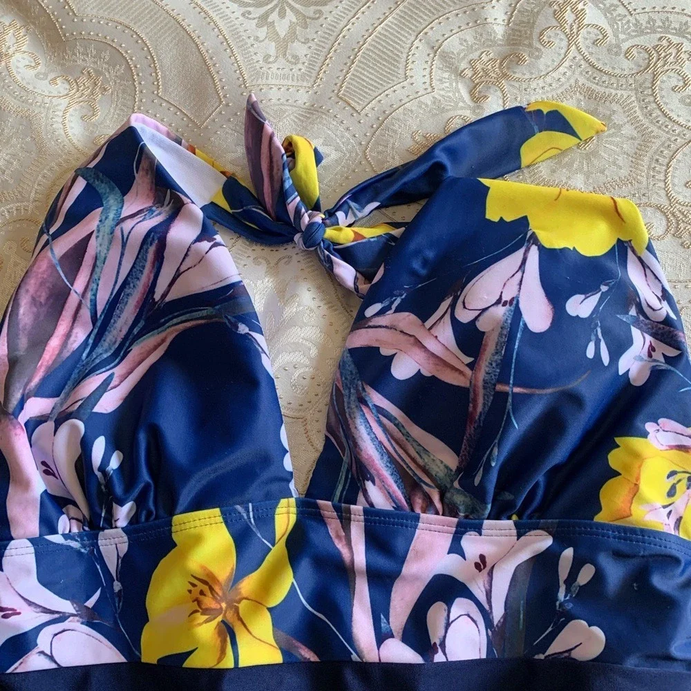 Navy floral one piece Swimsuit, halter neck, size 2XL. Blue/Pink/Yellow …‎